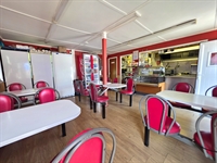 thriving cabin-style cafe potters - 1