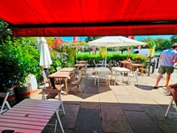 unopposed bistro café for - 3
