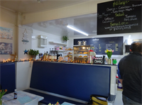 busy cafe takeaway between - 2