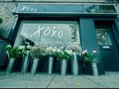 contemporary florist wedding supplier