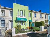 wonderfully located 6 en-suite