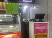 busy dessert shop full