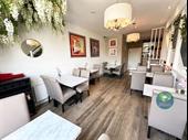 restaurant café hale