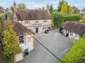 freehold pubs petersfield for