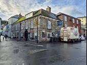 harbourside cornish inn with