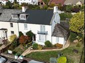 captivating 7-bedroom georgian guest