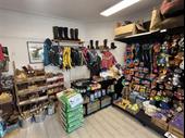 independent pet food supplies