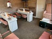 nail bar for sale