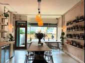 wine bar wine shop