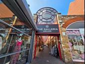lock-up shop to let