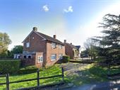 link-detached house gravesend for